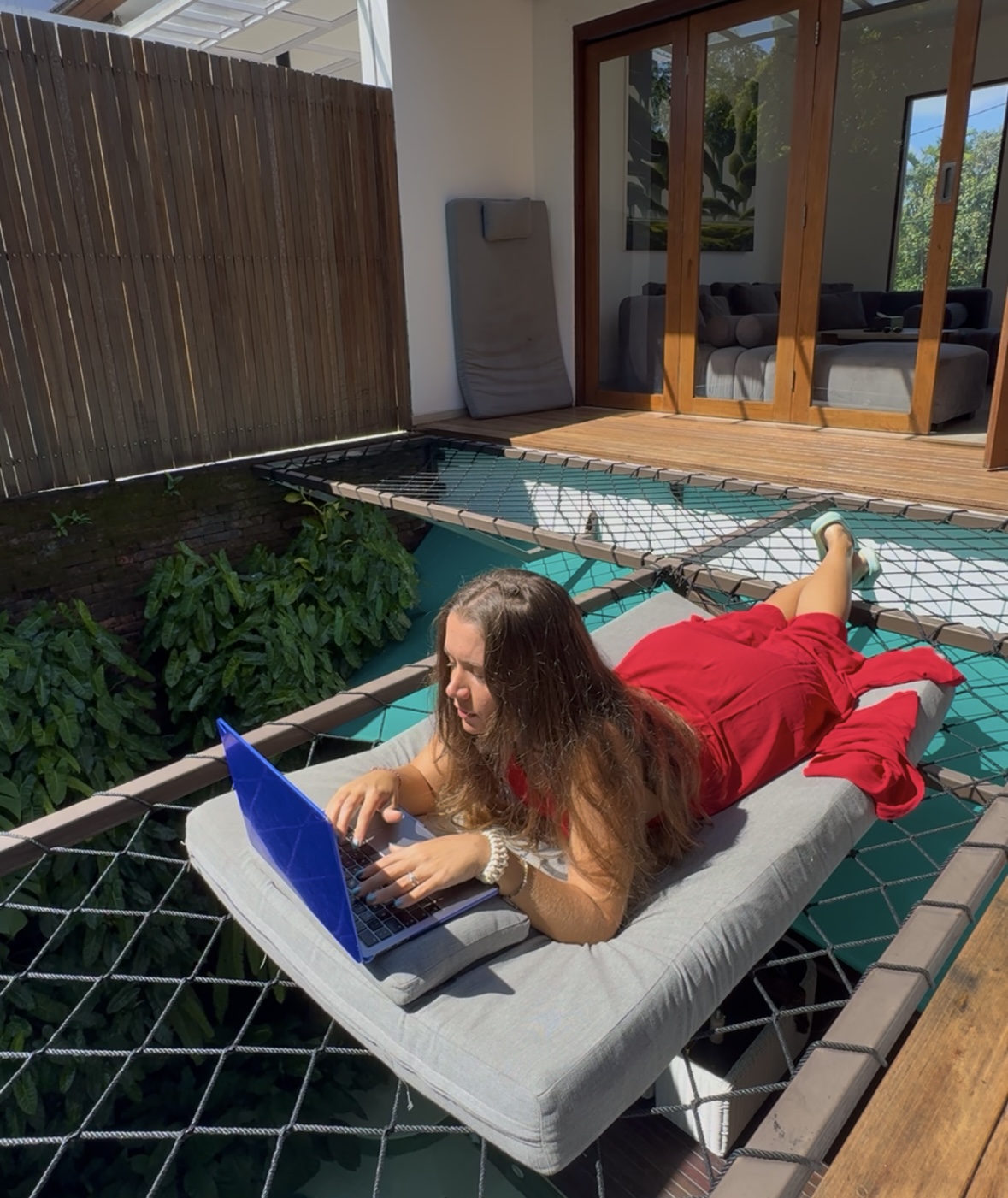 nómada digital trabajando desde bali